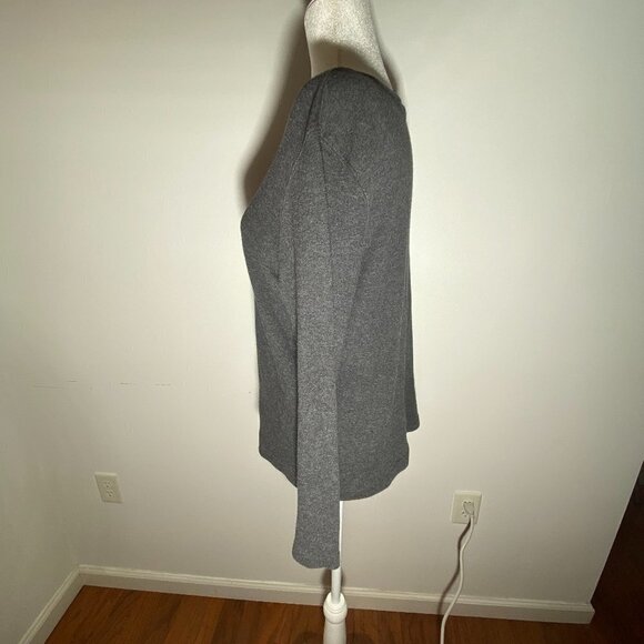 Karen Scott Gray Pullover Shirt with Rhinestone Reindeer Size Medium - Picture 3 of 5